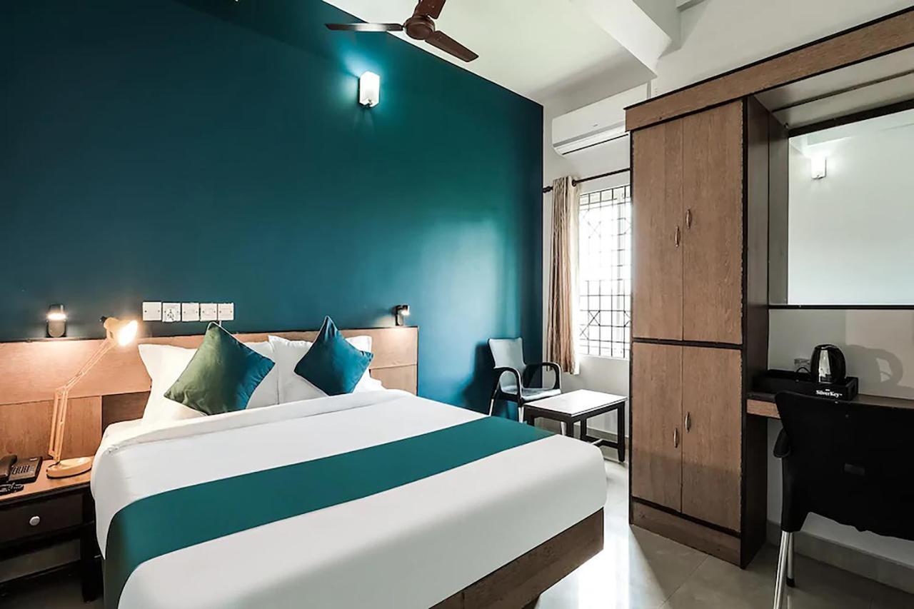 Accadia Residency Hotel Kochi Екстериор снимка